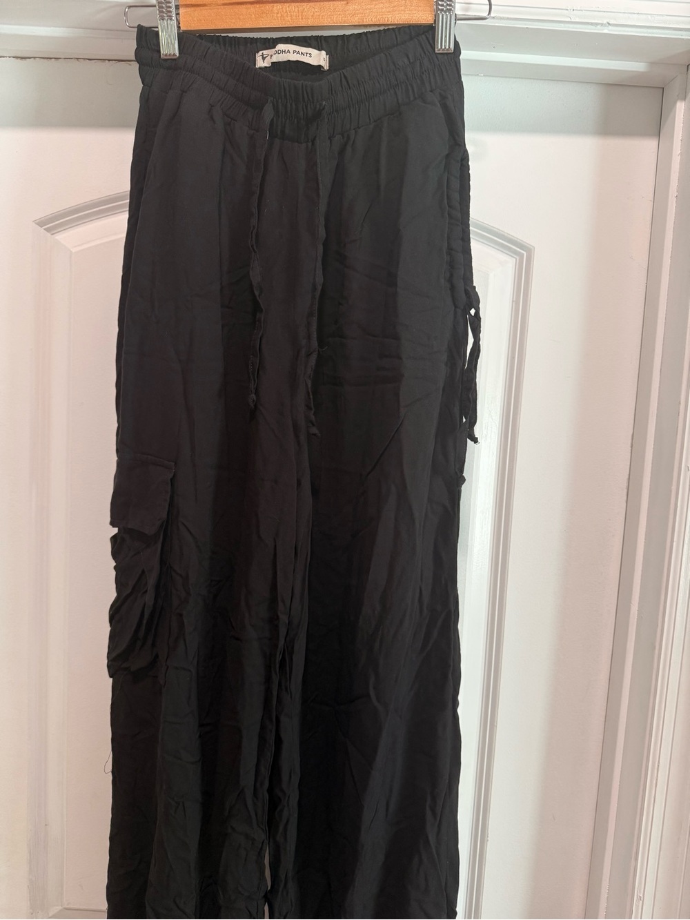 Wide-Leg Black Cargo Pants with Drawstring Waist